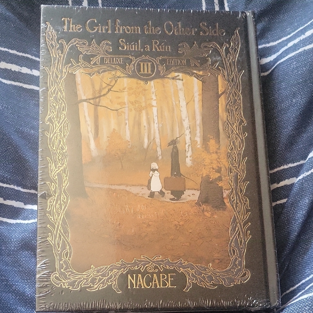 The Girl from the Other Side Deluxe Edition: III Book
